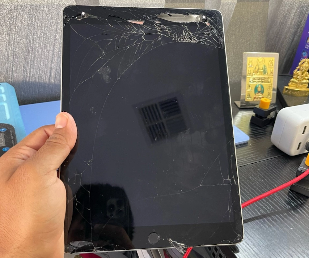 cracked ipad screen